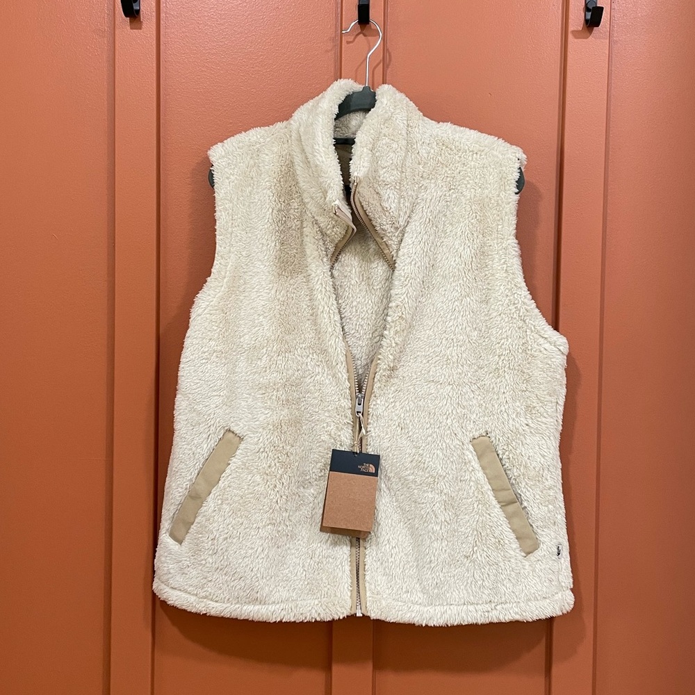 North face tan colored furry fleece vest NWT